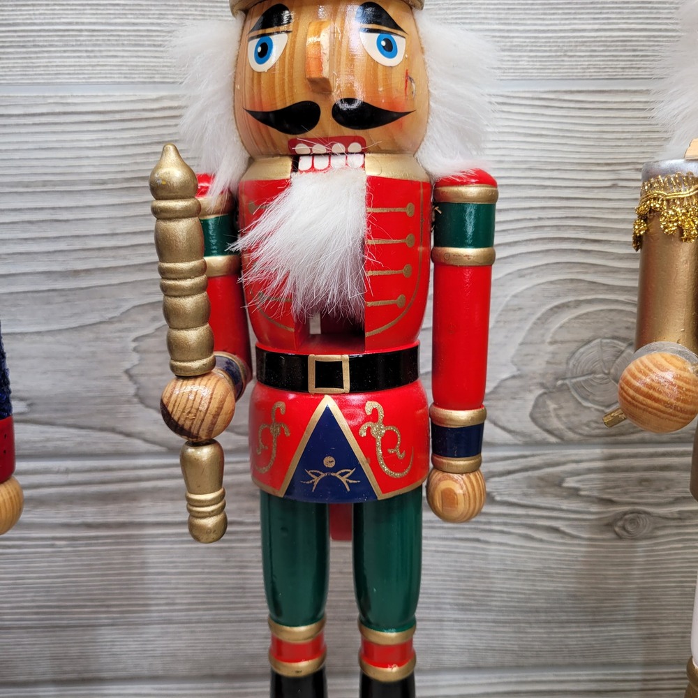 3 Nutcracker Figurines Wood Christmas Decor King Soldier Drummer - Picture 10 of 15
